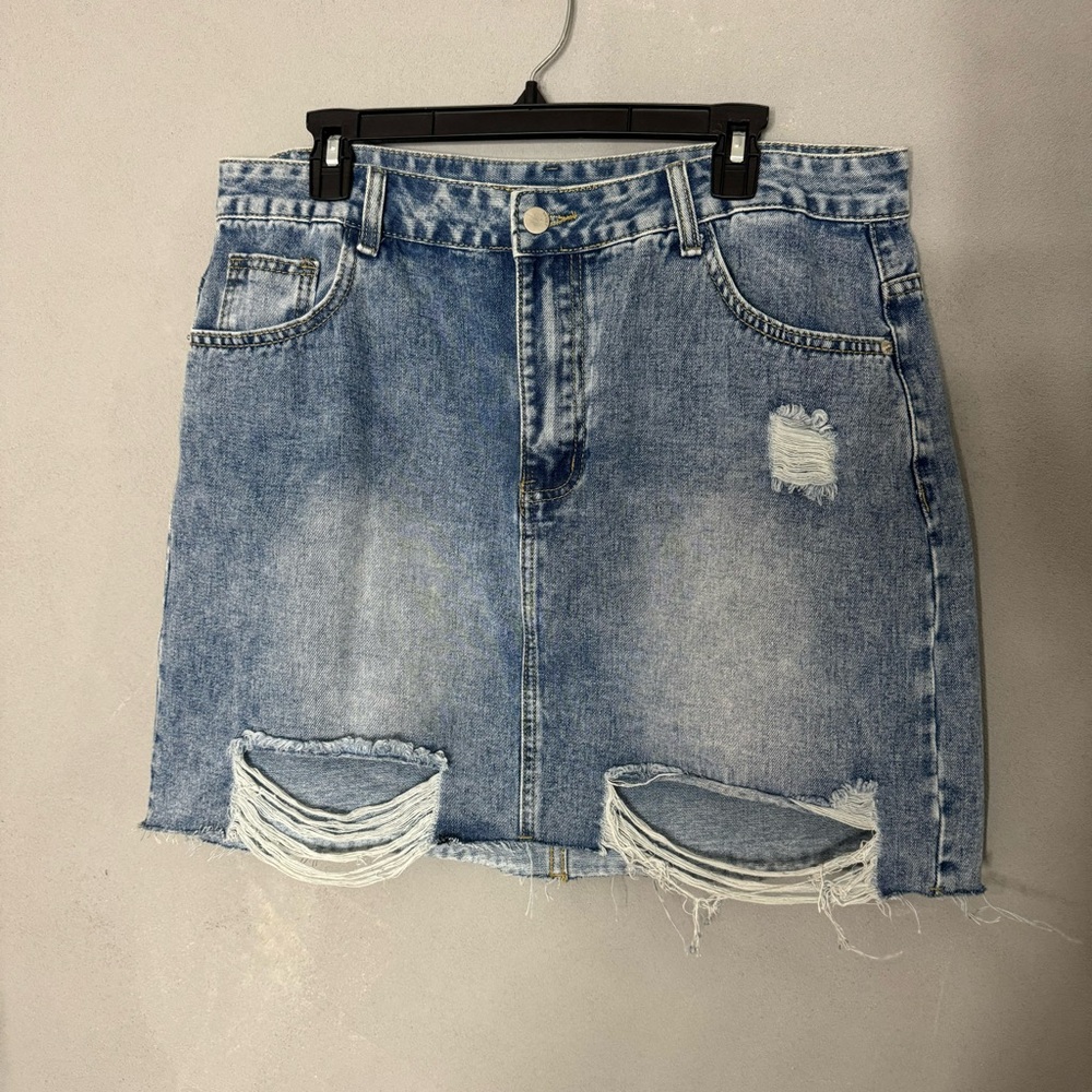 NWOT SHEIN Denim Distressed Skirt - 1X